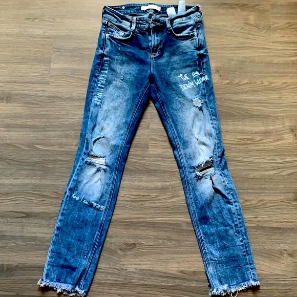 Zara Rip Jeans Size 2. - Picture 1 of 3